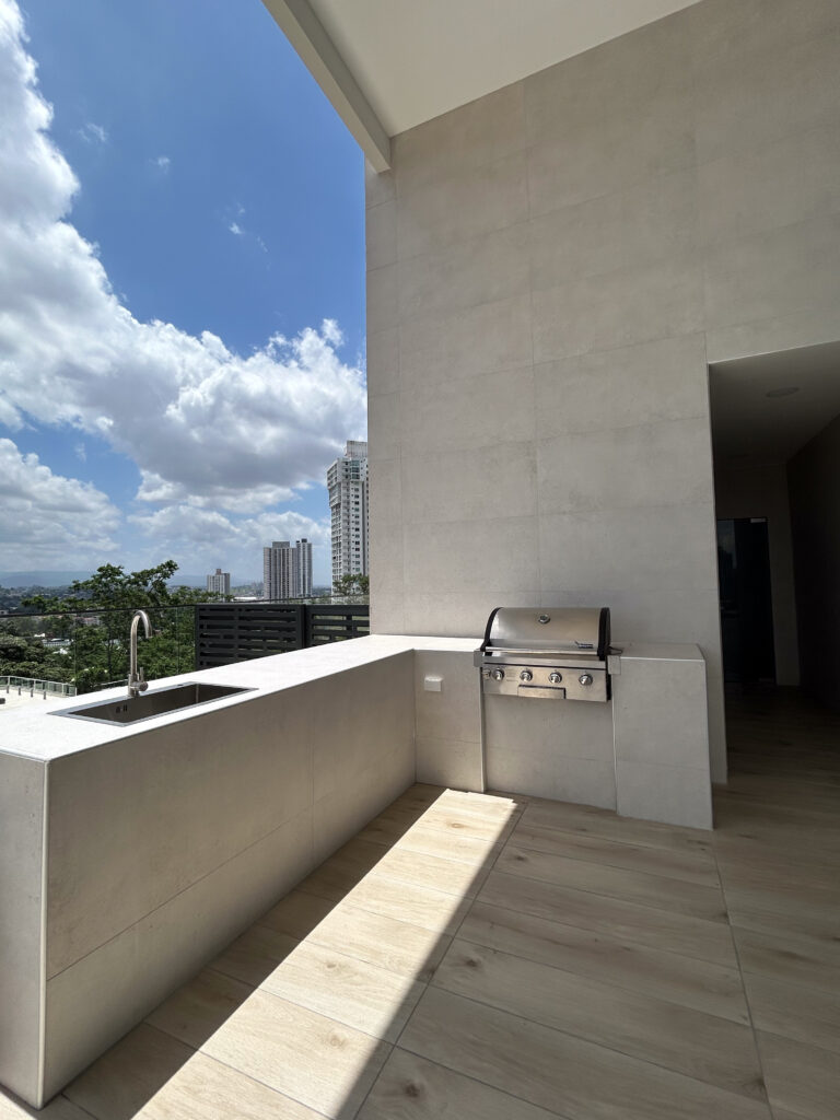 Type G · 2BR/2BA · 83.17 m² · City and Sea Views