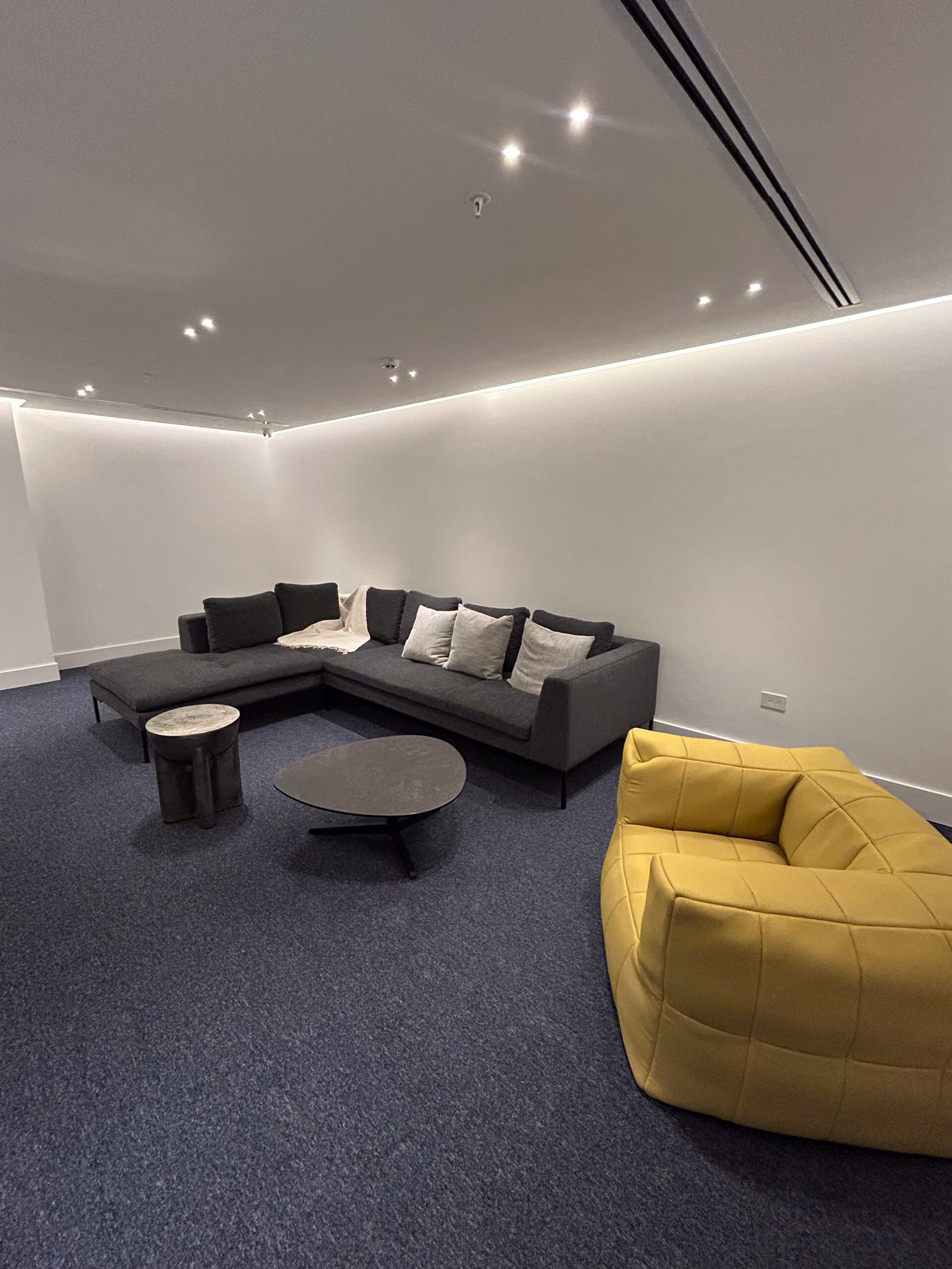 Type G · 2BR/2BA · 83.17 m² · City and Sea Views — gallery image 3