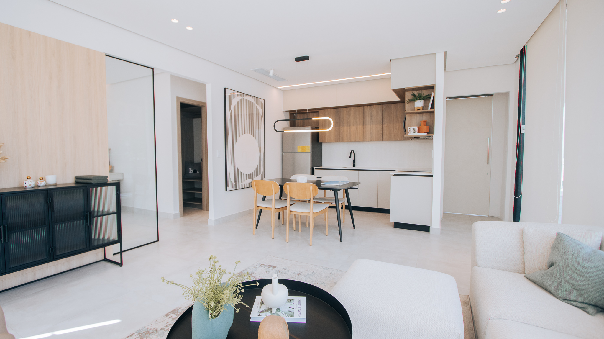 Largest Condo-Suite 65 m2 – Generation Tower — gallery image 2