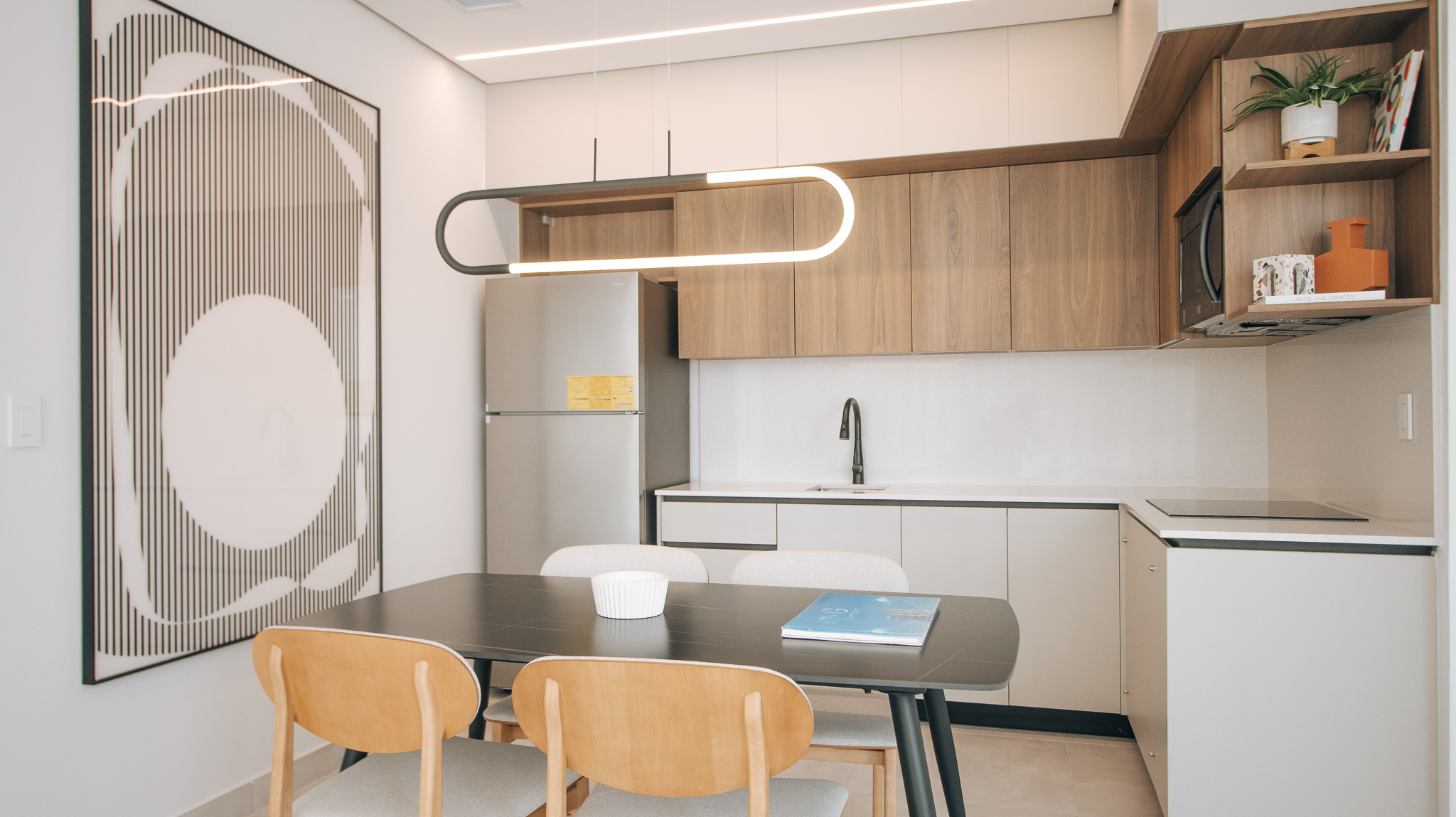 Largest Condo-Suite 65 m2 – Generation Tower — gallery image 3