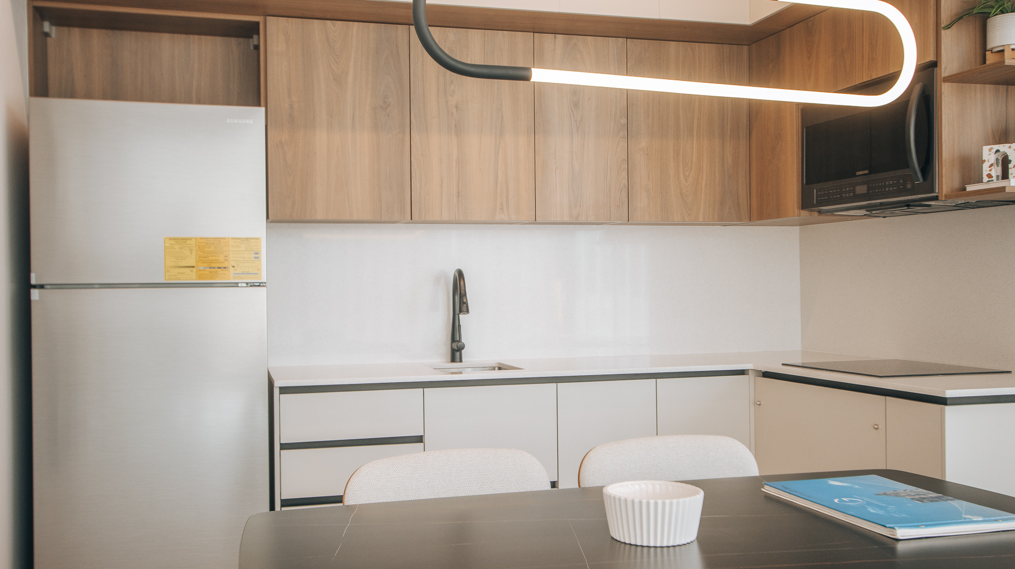 Largest Condo-Suite 65 m2 – Generation Tower — gallery image 4