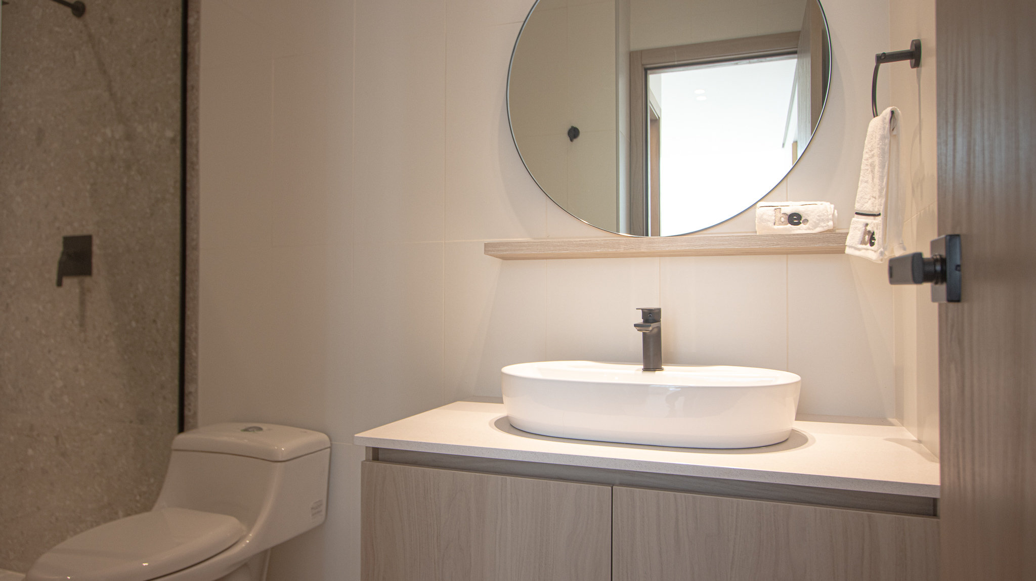 Largest Condo-Suite 65 m2 – Generation Tower — gallery image 14