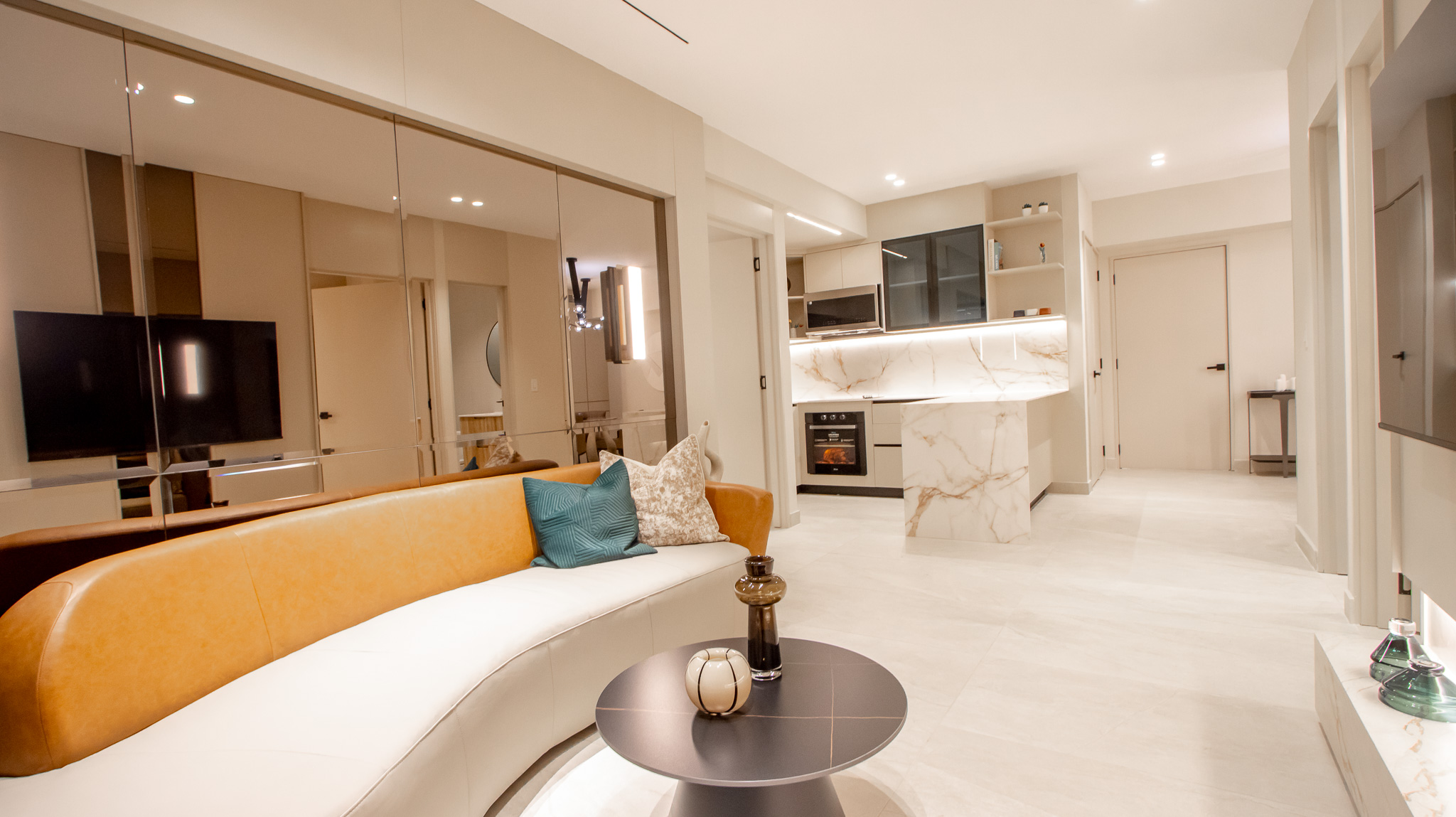 88 m² · 2BR · 2BA · Balcony, Aurum — gallery image 15