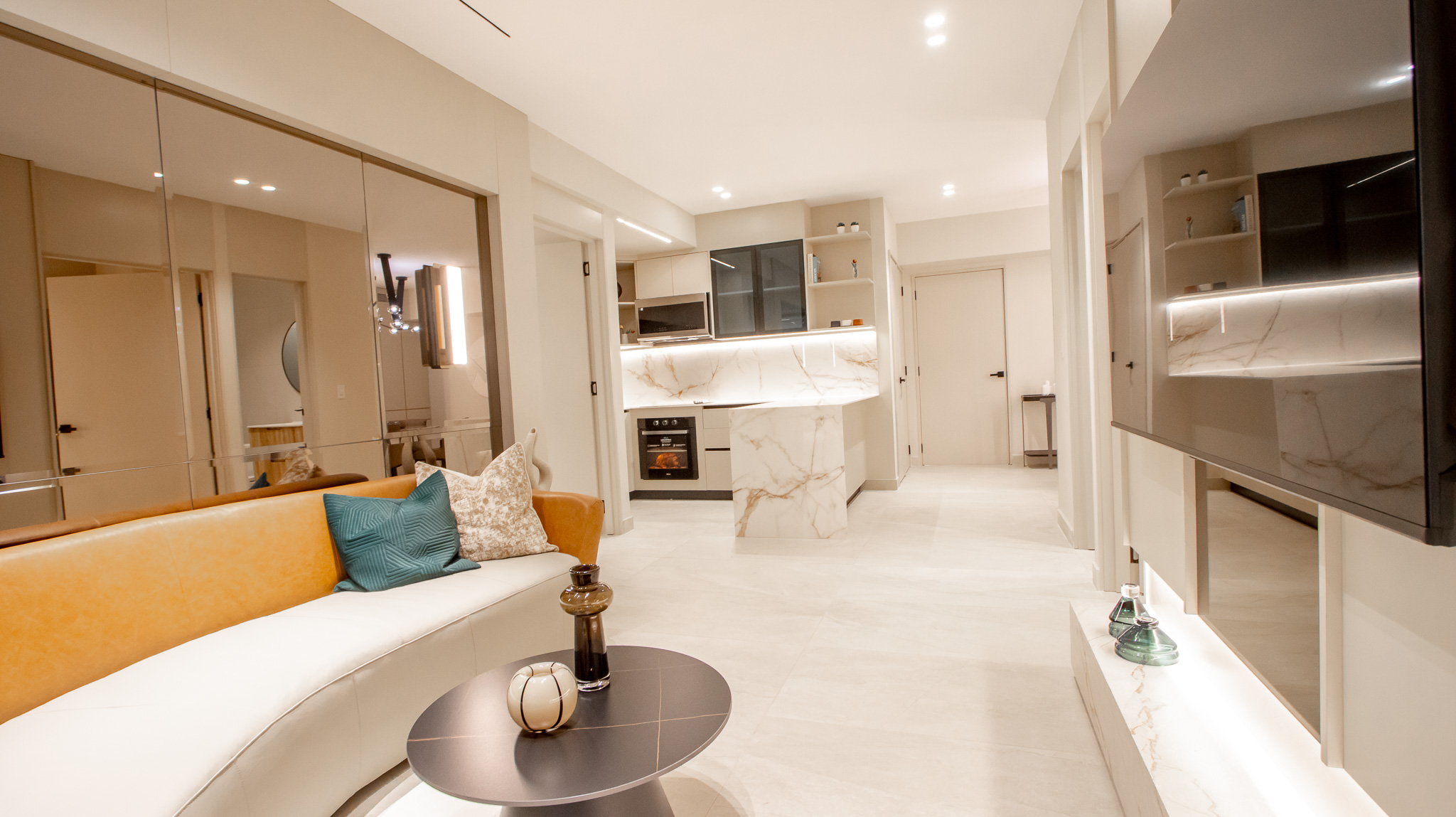88 m² · 2BR · 2BA · Balcony, Aurum — gallery image 14
