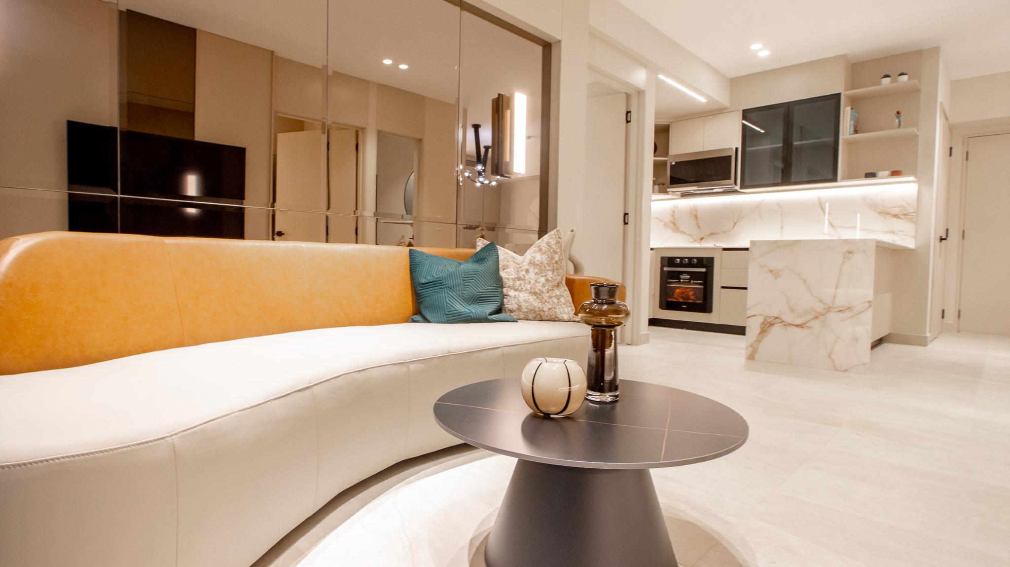 88 m² · 2BR · 2BA · Balcony, Aurum — gallery image 5
