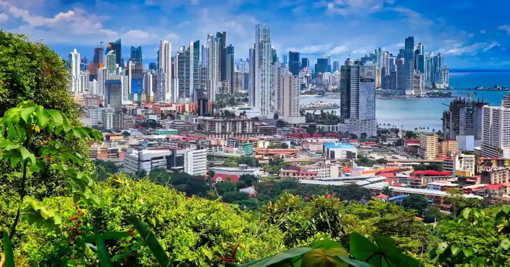 Ocean, Mountain, or City? How to Choose a Panama Location